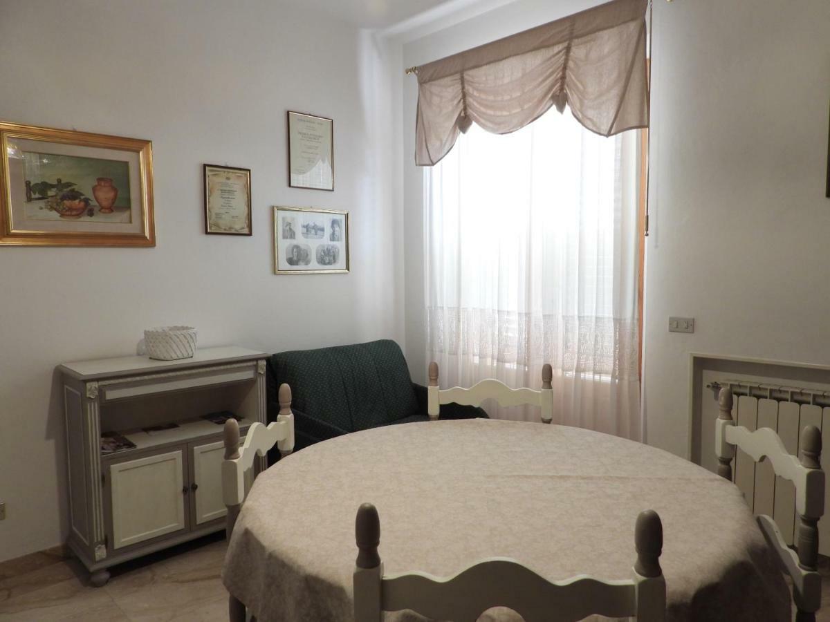 Апартаменты Casa Di Angela Торрита-ди-Сьена Экстерьер фото